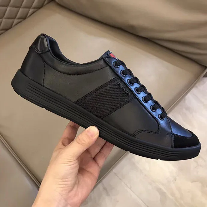 Factory price: 400💰Prada spring and summer men's genuine leather sports shoes, the highest version on the market, any comparison is welcome🆚! The original leather has excellent texture and is super high-end! Fetal sheep lining imported from Italy, removable pad! Luxurious materials and fine workmanship, highly recommended! Code number: 38-44, customized 45